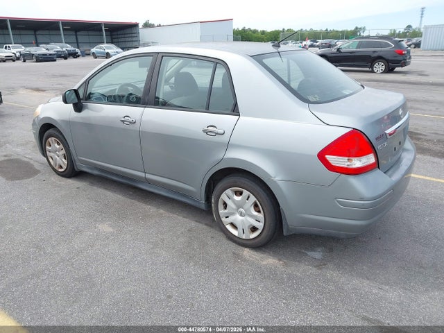 2010 NISSAN VERSA 3N1BC1AP1AL421962 Photo 2