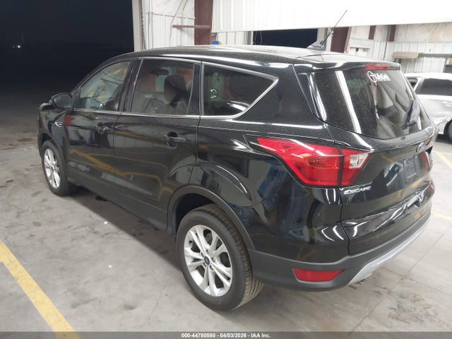 1FMCU9GD9KUA53351 Ford ESCAPE SE