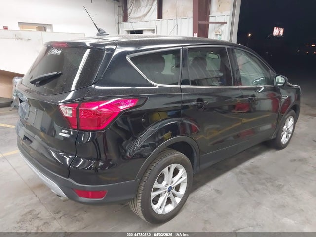 1FMCU9GD9KUA53351 Ford ESCAPE SE