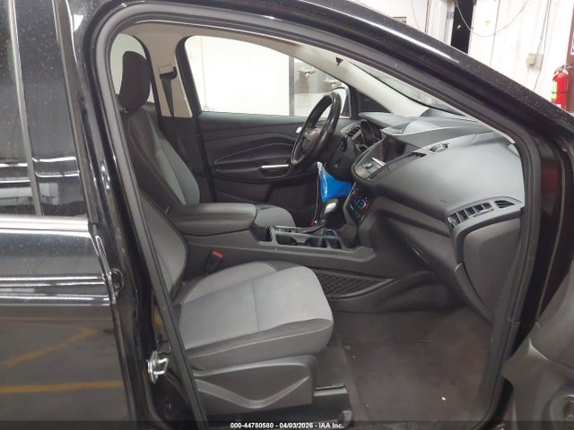 1FMCU9GD9KUA53351 Ford ESCAPE SE