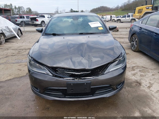 2015 Chrysler 200 S მანქანა იყიდება აუქციონზე, vin: 1C3CCCDG8FN644200, აუქციონის ნომერი: 44780592