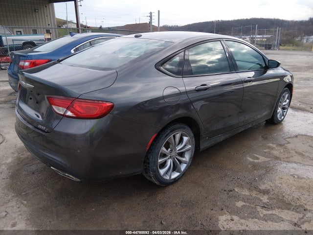 2015 Chrysler 200 S მანქანა იყიდება აუქციონზე, vin: 1C3CCCDG8FN644200, აუქციონის ნომერი: 44780592