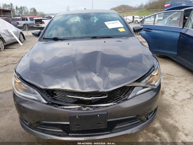 2015 Chrysler 200 S მანქანა იყიდება აუქციონზე, vin: 1C3CCCDG8FN644200, აუქციონის ნომერი: 44780592