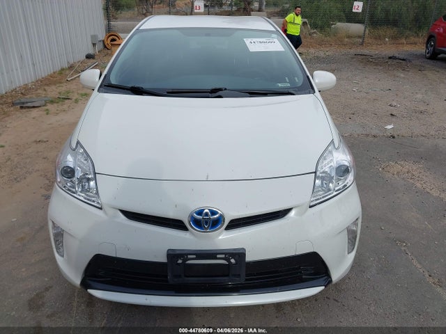 Toyota Prius Three 2014 JTDKN3DU0E0377721 Image 6