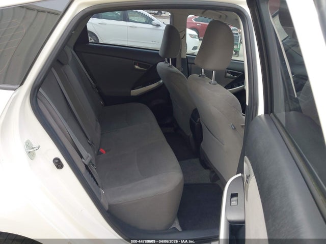 Toyota Prius Three 2014 JTDKN3DU0E0377721 Image 8