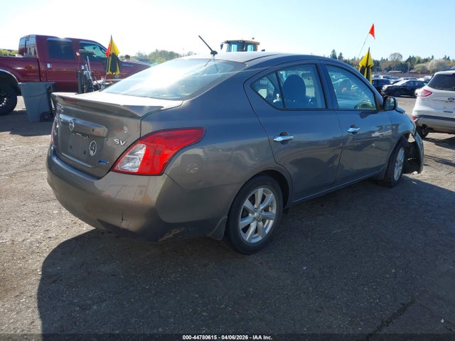 3N1CN7AP5EL864011 Nissan Versa 1.6 Sv