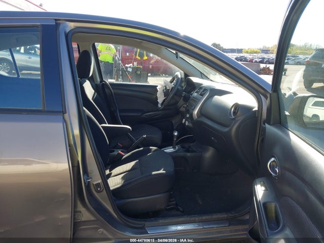 3N1CN7AP5EL864011 Nissan Versa 1.6 Sv