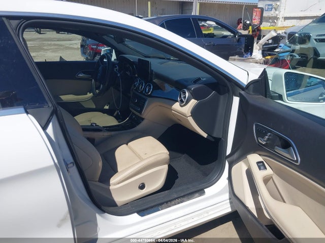 44780664 :رقم المزاد ، WDDSJ4EB9KN722053 vin ، 2019 Mercedes-benz Cla 250 مزاد بيع