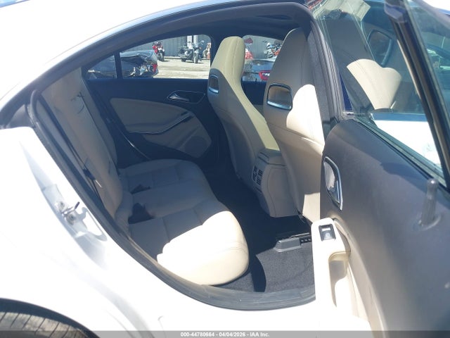 44780664 :رقم المزاد ، WDDSJ4EB9KN722053 vin ، 2019 Mercedes-benz Cla 250 مزاد بيع