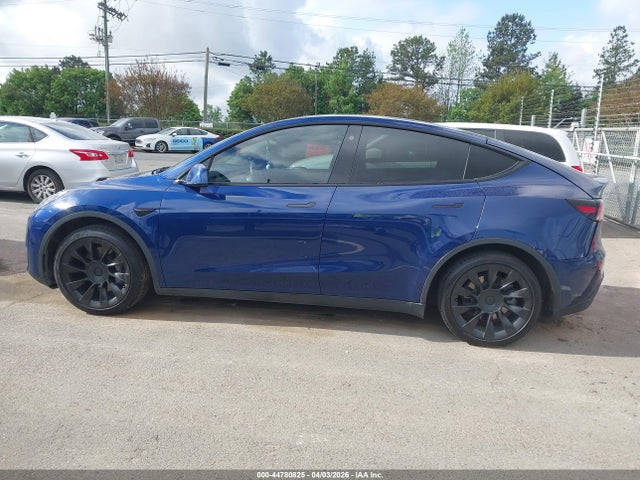 5YJYGDEDXMF114077 Tesla Model Y Standard Range Rear-wheel Drive