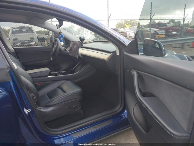 5YJYGDEDXMF114077 Tesla Model Y Standard Range Rear-wheel Drive