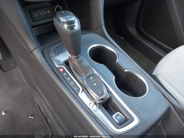 3GNAXHEV8MS103417 Chevrolet Equinox Fwd Ls