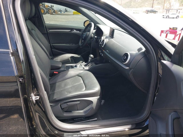 2019 AUDI A3 WAUAUGFF5KA095789 Photo 4