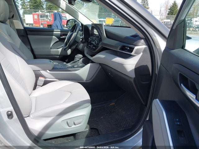 5TDKBRCHXPS134689 Toyota Highlander Hybrid Xle