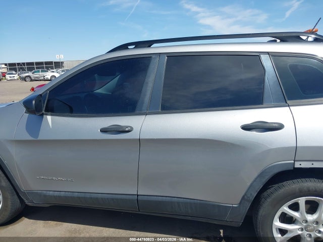 1C4PJLAB9FW590041 Jeep Cherokee Sport