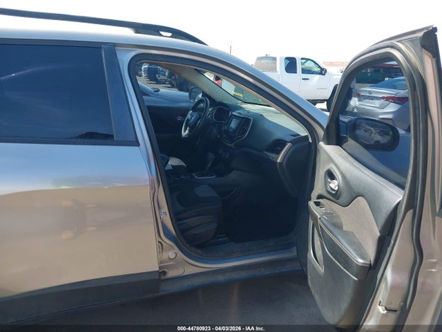 2015 JEEP CHEROKEE 1C4PJLAB9FW590041 Photo 4