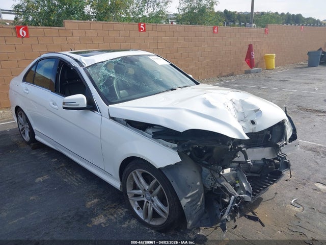 2014 MERCEDES-BENZ C 250 WDDGF4HB0EG215814 Photo 5