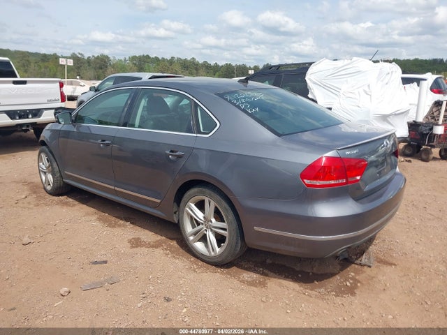 2014 Volkswagen Passat 2.0l Tdi Sel Premium მანქანა იყიდება აუქციონზე, vin: 1VWCN7A37EC074003, აუქციონის ნომერი: 44780977