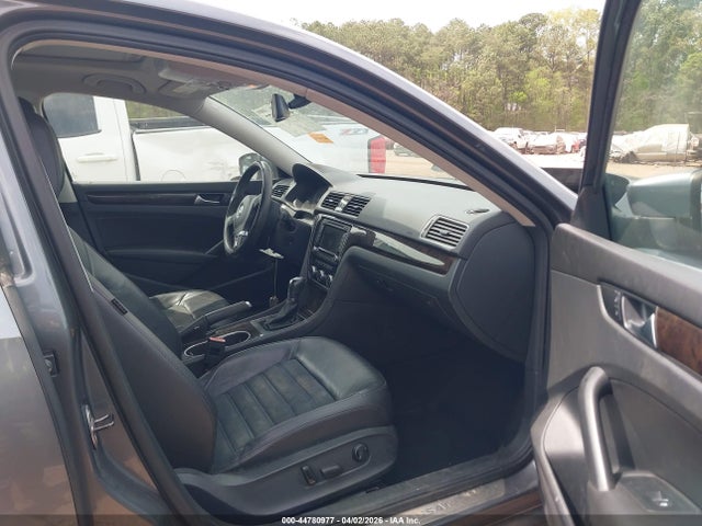 2014 Volkswagen Passat 2.0l Tdi Sel Premium მანქანა იყიდება აუქციონზე, vin: 1VWCN7A37EC074003, აუქციონის ნომერი: 44780977