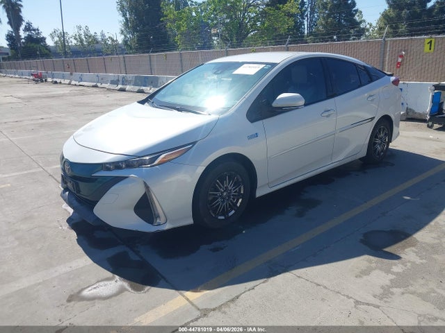 JTDKARFP3H3032353 Toyota Prius Prime Premium