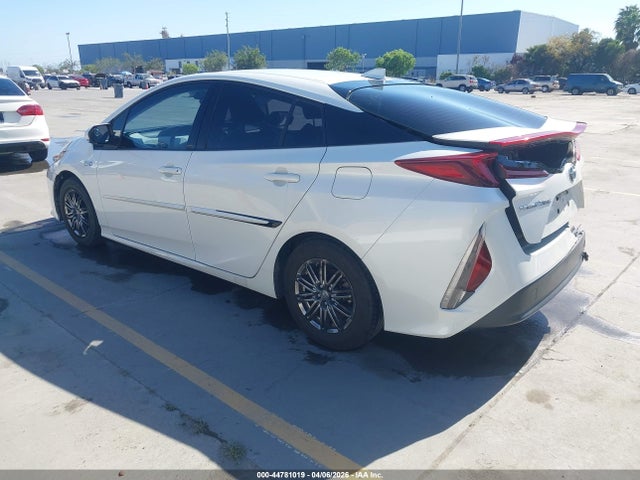 JTDKARFP3H3032353 Toyota Prius Prime Premium