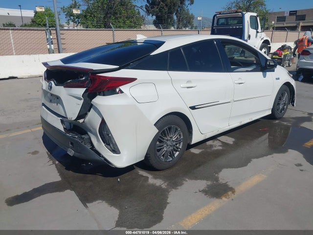 JTDKARFP3H3032353 Toyota Prius Prime Premium