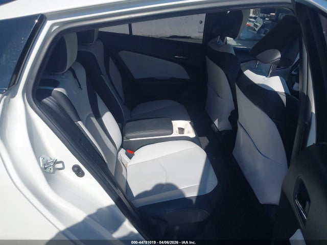 JTDKARFP3H3032353 Toyota Prius Prime Premium