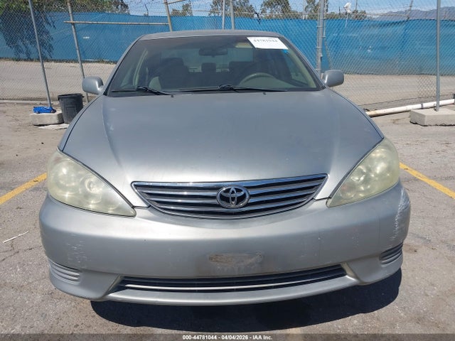 2005 TOYOTA CAMRY 4T1BE30K35U522940 Photo 5