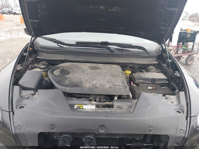 1C4PJLCS1EW106052 Jeep Cherokee Latitude