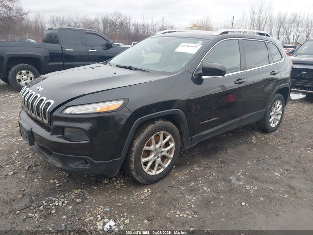 1C4PJLCS1EW106052 Jeep Cherokee Latitude
