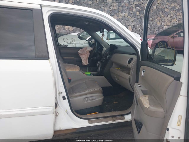 44781063 :رقم المزاد ، 5FNYF4H59EB053975 vin ، 2014 Honda Pilot Ex-l مزاد بيع