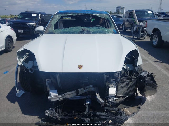 Porsche Cayenne Coupe 2024 WP1BA2AY4RDA55755 Image 13