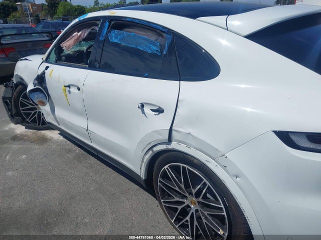 Porsche Cayenne Coupe 2024 WP1BA2AY4RDA55755 Image 19