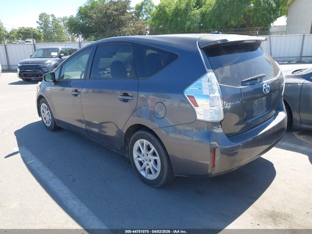 JTDZN3EU5E3334200 Toyota Prius V Three