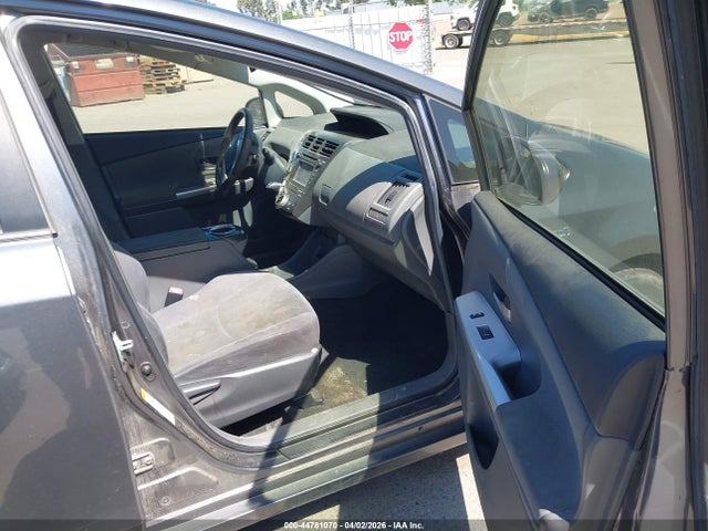 JTDZN3EU5E3334200 Toyota Prius V Three