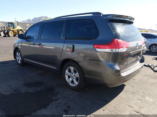 Aukcja sprzedaży 2013 Toyota Sienna Le V6 8 Passenger, vin: 5TDKK3DC3DS338312, numer aukcji: 44781073