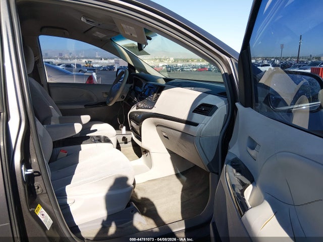 Aukcja sprzedaży 2013 Toyota Sienna Le V6 8 Passenger, vin: 5TDKK3DC3DS338312, numer aukcji: 44781073