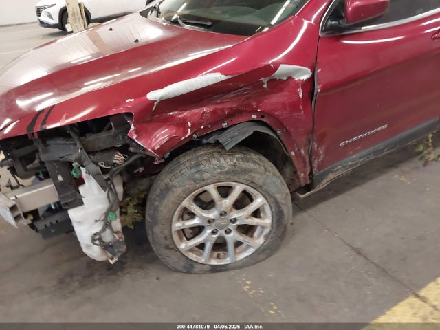 1C4PJLCB4FW694725 Jeep Cherokee Latitude