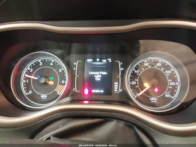 1C4PJLCB4FW694725 Jeep Cherokee Latitude