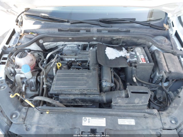44781105 :رقم المزاد ، 3VWDB7AJ4HM395852 vin ، 2017 Volkswagen Jetta 1.4t Se مزاد بيع