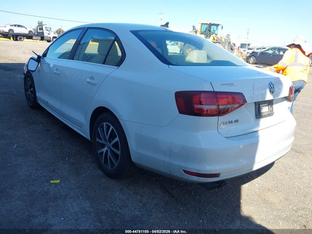 44781105 :رقم المزاد ، 3VWDB7AJ4HM395852 vin ، 2017 Volkswagen Jetta 1.4t Se مزاد بيع