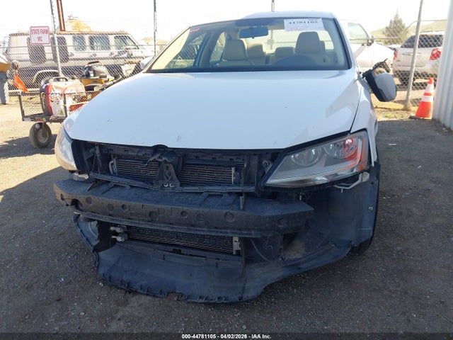 44781105 :رقم المزاد ، 3VWDB7AJ4HM395852 vin ، 2017 Volkswagen Jetta 1.4t Se مزاد بيع