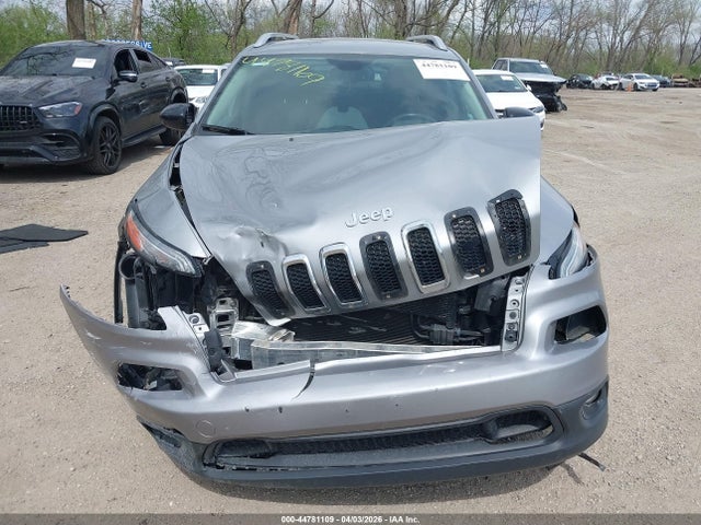 44781109 :رقم المزاد ، 1C4PJMCS2FW545882 vin ، 2015 Jeep Cherokee Latitude مزاد بيع