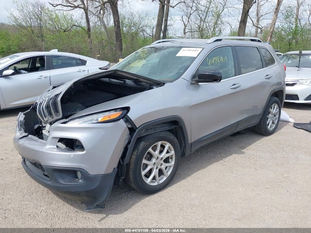 44781109 :رقم المزاد ، 1C4PJMCS2FW545882 vin ، 2015 Jeep Cherokee Latitude مزاد بيع