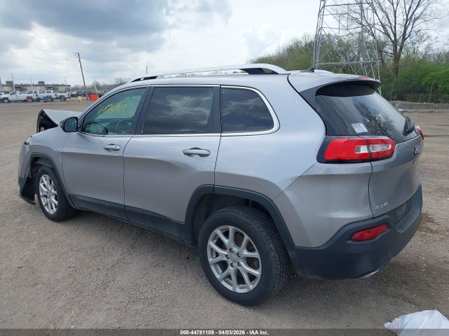 44781109 :رقم المزاد ، 1C4PJMCS2FW545882 vin ، 2015 Jeep Cherokee Latitude مزاد بيع