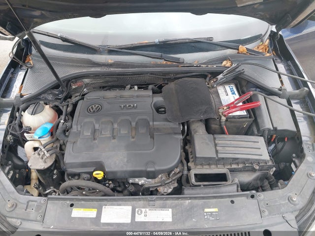 2015 VOLKSWAGEN PASSAT 1VWBV7A30FC011161 Photo 9