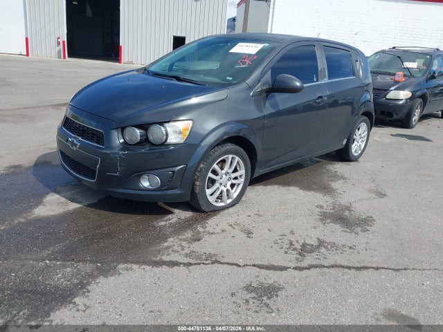 Chevrolet Sonic Lt Manual 2015 1G1JD6SH1F4131303 Image 2