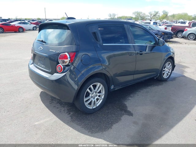 Chevrolet Sonic Lt Manual 2015 1G1JD6SH1F4131303 Image 4