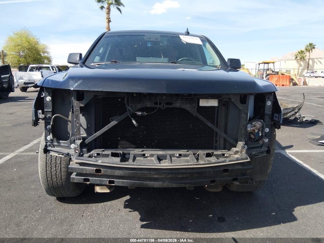 Продажа на аукционе авто 2017 Chevrolet Suburban Lt, vin: 1GNSKHKC6HR387385, номер лота: 44781156