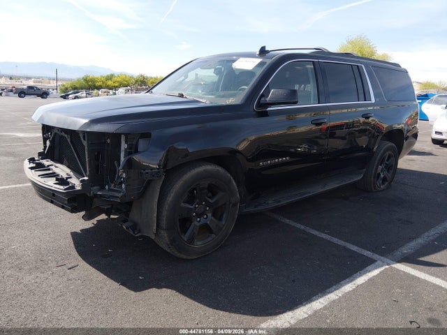 Продажа на аукционе авто 2017 Chevrolet Suburban Lt, vin: 1GNSKHKC6HR387385, номер лота: 44781156
